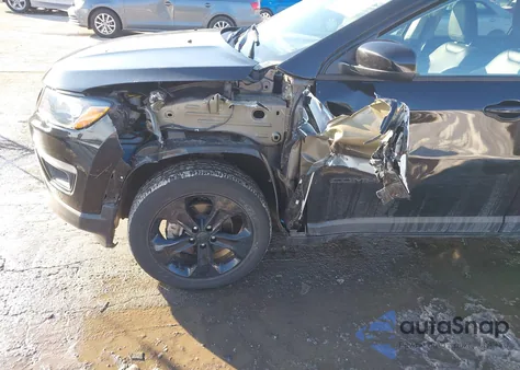 2021 Jeep Compass Altitude 4X4 из США, поврежденный, VIN 3C4NJDBB1MT569327